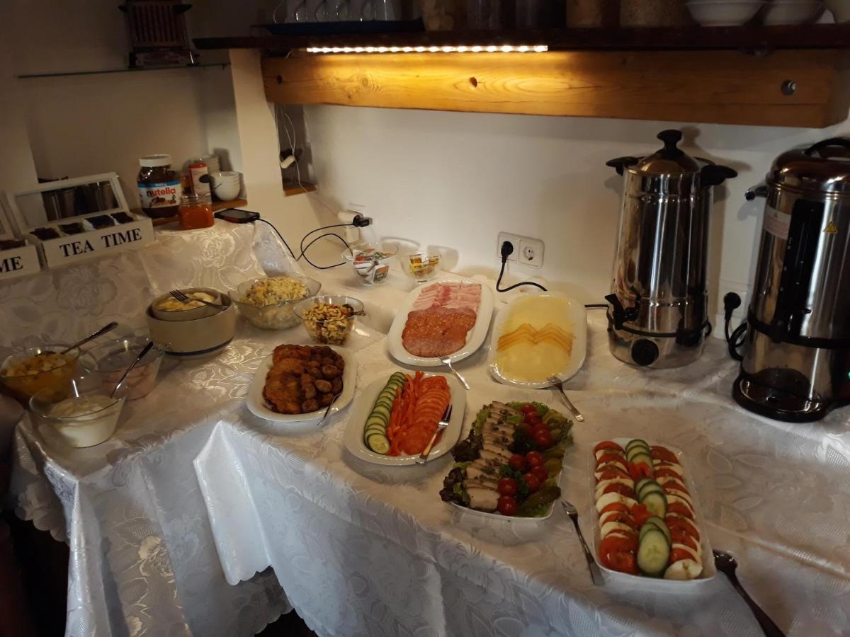 Penzion U Stoly 야히모프 외부 사진